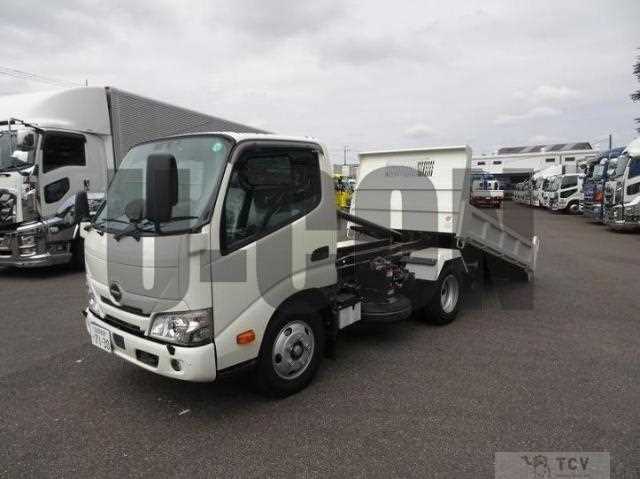 2025 Hino Dutro