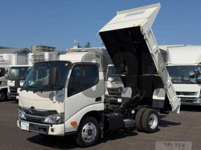 2024 Hino Dutro