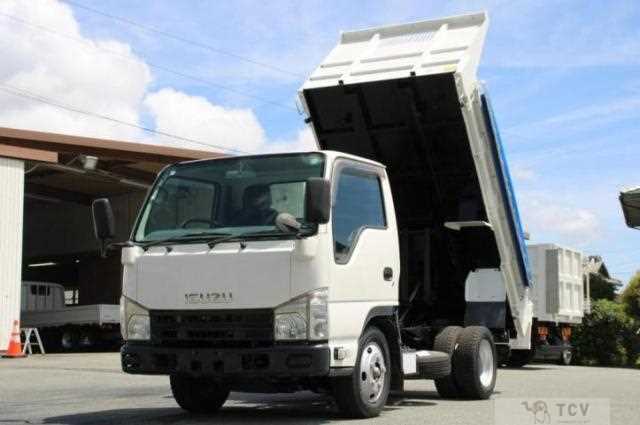 2013 Isuzu Elf Truck