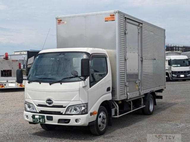 2023 Hino Dutro