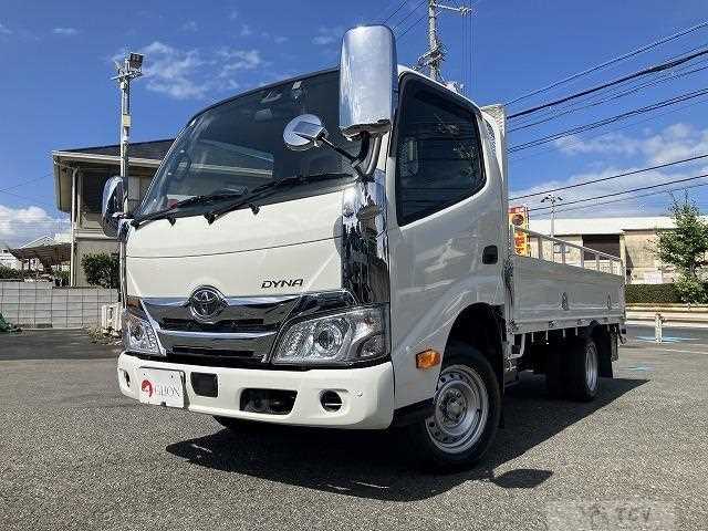 2025 Toyota Dyna Truck