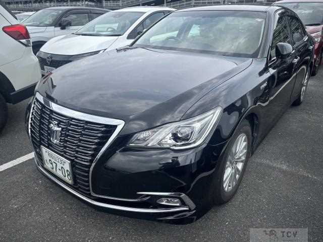 2016 Toyota Crown Hybrid