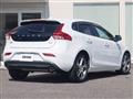 2017 Volvo V40