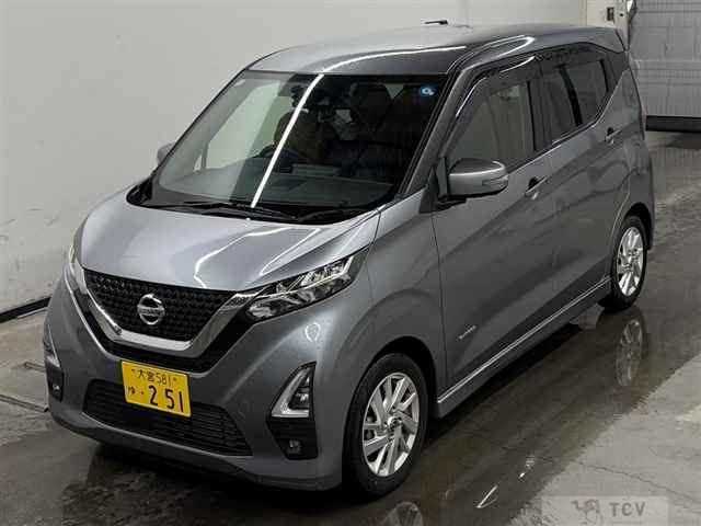 2022 Nissan Nissan Others