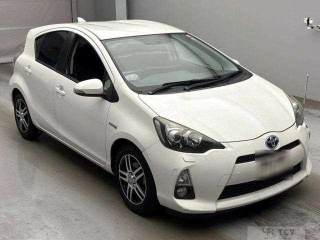 2013 Toyota AQUA