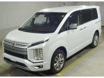 2022 Mitsubishi Delica D5
