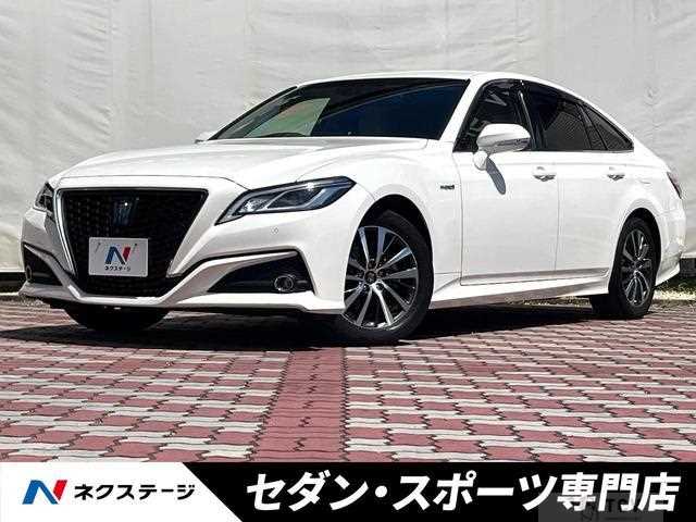 2018 Toyota Crown Hybrid