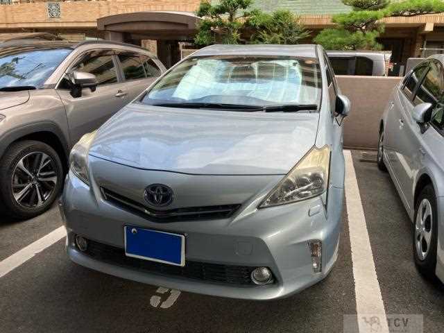 2012 Toyota PRIUS α