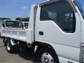 2016 Isuzu Elf Truck