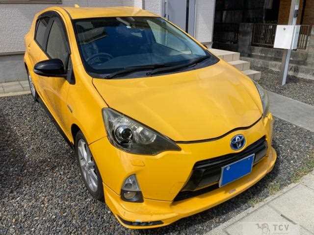 2013 Toyota AQUA
