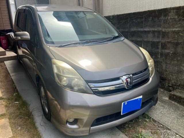 2012 Toyota Isis