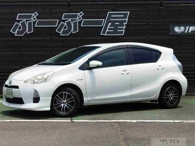 2013 Toyota AQUA