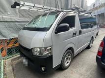 2005 Toyota Regiusace Van