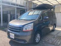 2010 Toyota Noah