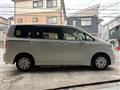 2010 Toyota Noah