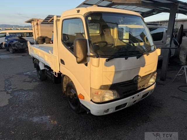 2014 Hino Dutro