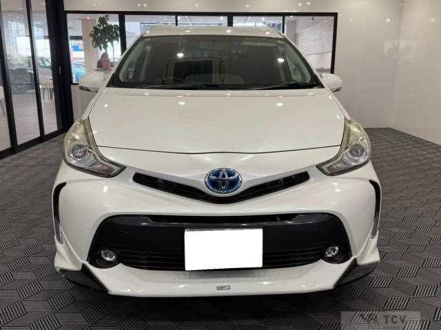 2014 Toyota PRIUS α