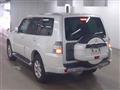 2013 Mitsubishi Pajero