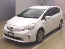 2013 Toyota PRIUS α