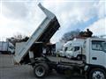 2004 Isuzu Elf Truck
