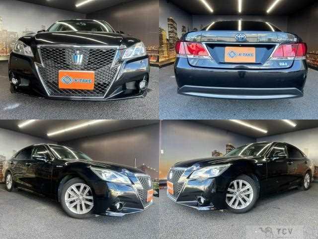 2013 Toyota Crown Hybrid