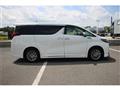 2018 Toyota Alphard Hybrid