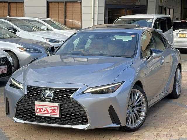 2023 Lexus IS