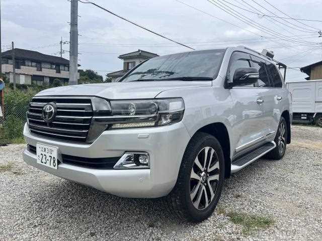 2017 Toyota Land Cruiser