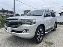 2017 Toyota Land Cruiser