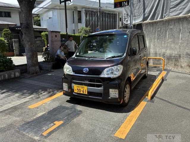 2010 Daihatsu Tant Exe