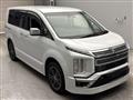 2024 Mitsubishi Delica D5