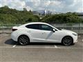 2017 Mazda Axela