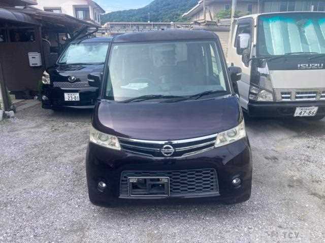 2011 Nissan ROOX