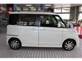 2010 Nissan ROOX