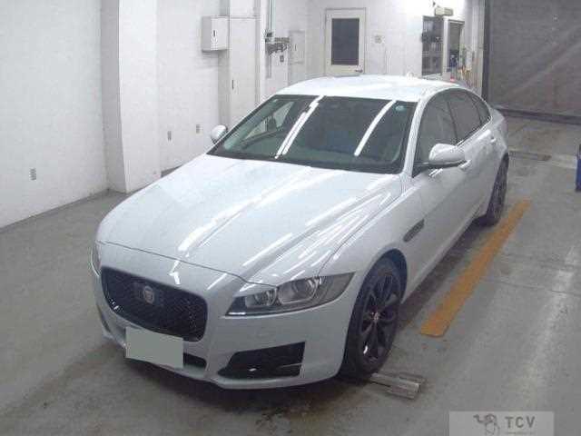 2017 Jaguar XF