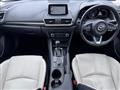 2017 Mazda Axela