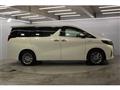 2020 Toyota Alphard Hybrid