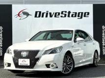 2013 Toyota Crown Hybrid