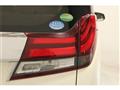 2015 Toyota Alphard Hybrid