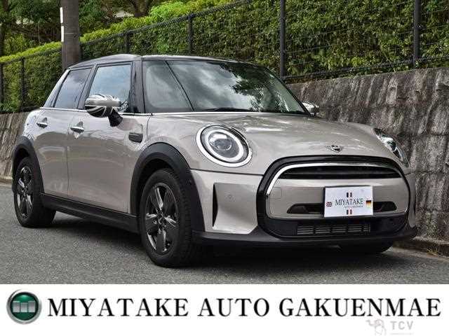 2022 BMW MINI