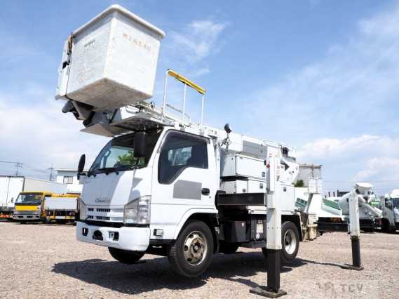 2013 Isuzu Elf Truck