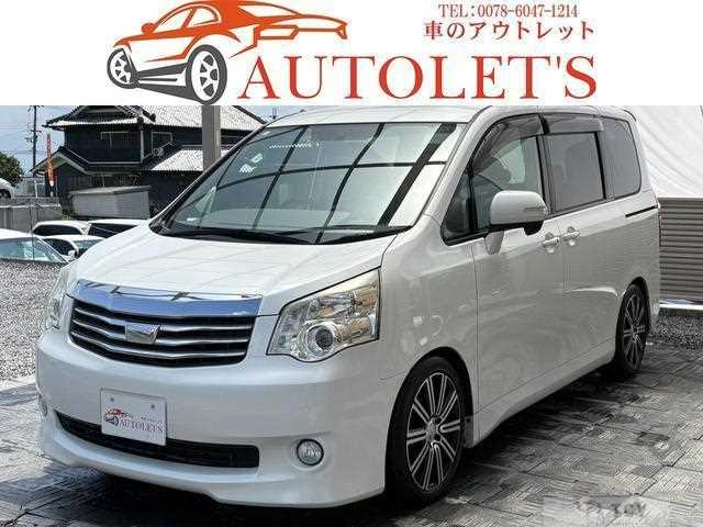 2013 Toyota Noah