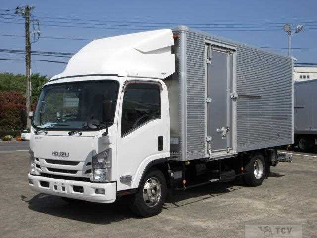 2020 Isuzu Elf Truck