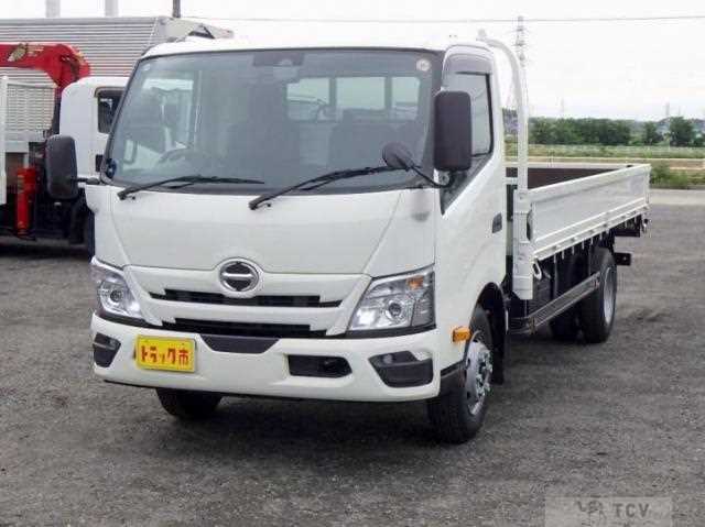 2025 Hino Dutro