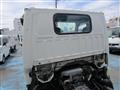 2013 Isuzu Elf Truck