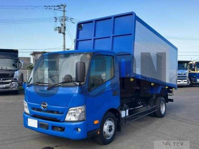 2025 Hino Dutro