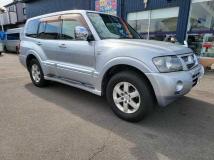 2005 Mitsubishi Pajero