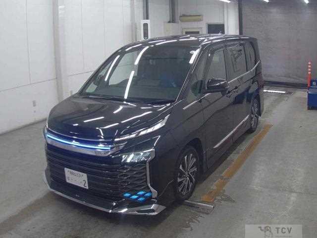 2023 Toyota Voxy