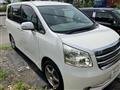 2009 Toyota Noah
