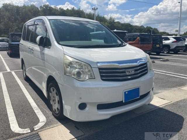 2011 Toyota Noah